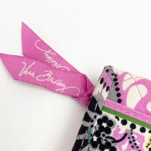 Vera Bradley Priscilla pink wallet! Lots of compartments and in EUC - Picture 3 of 5